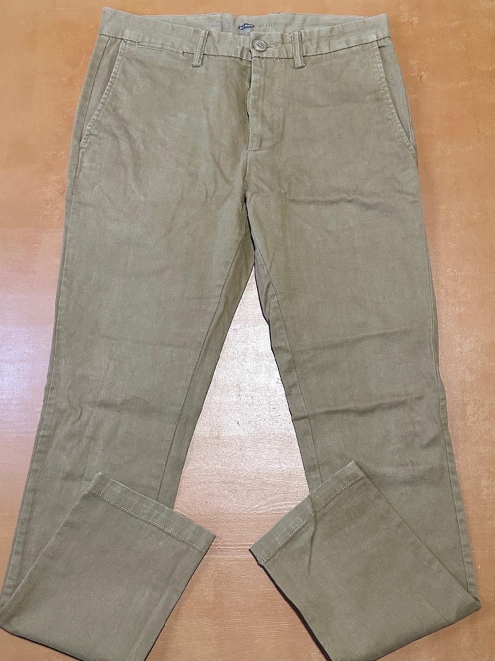 Old Navy Men's Corduroy Pants in Olive Green